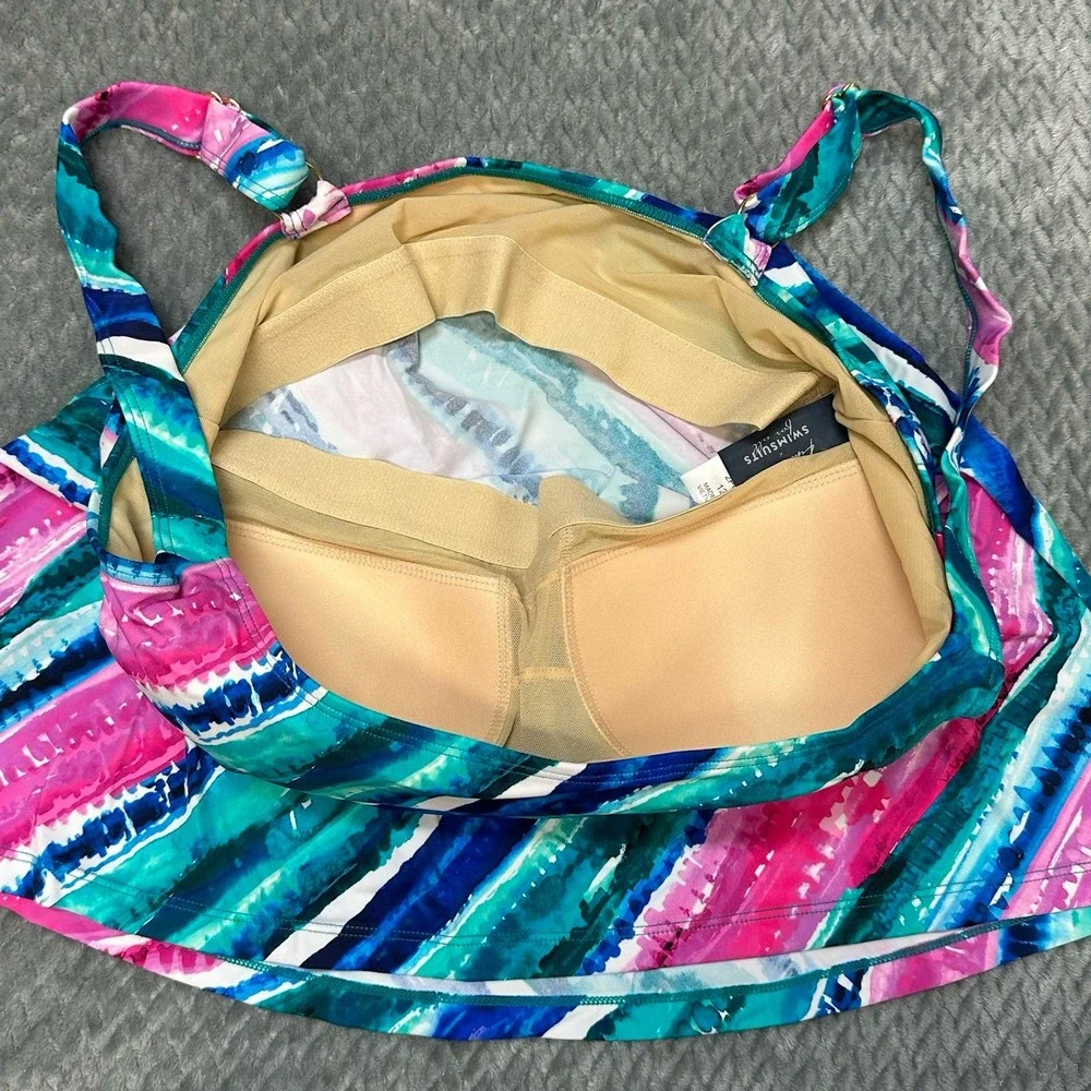 Kim‎ Gravel x Swimsuits For All Women's 12 Scoop Neck Tankini Set Bike Shorts